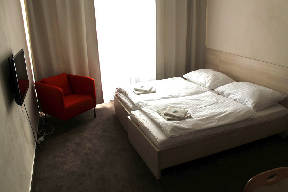 Hotel Spectrum Трнава Екстериор снимка